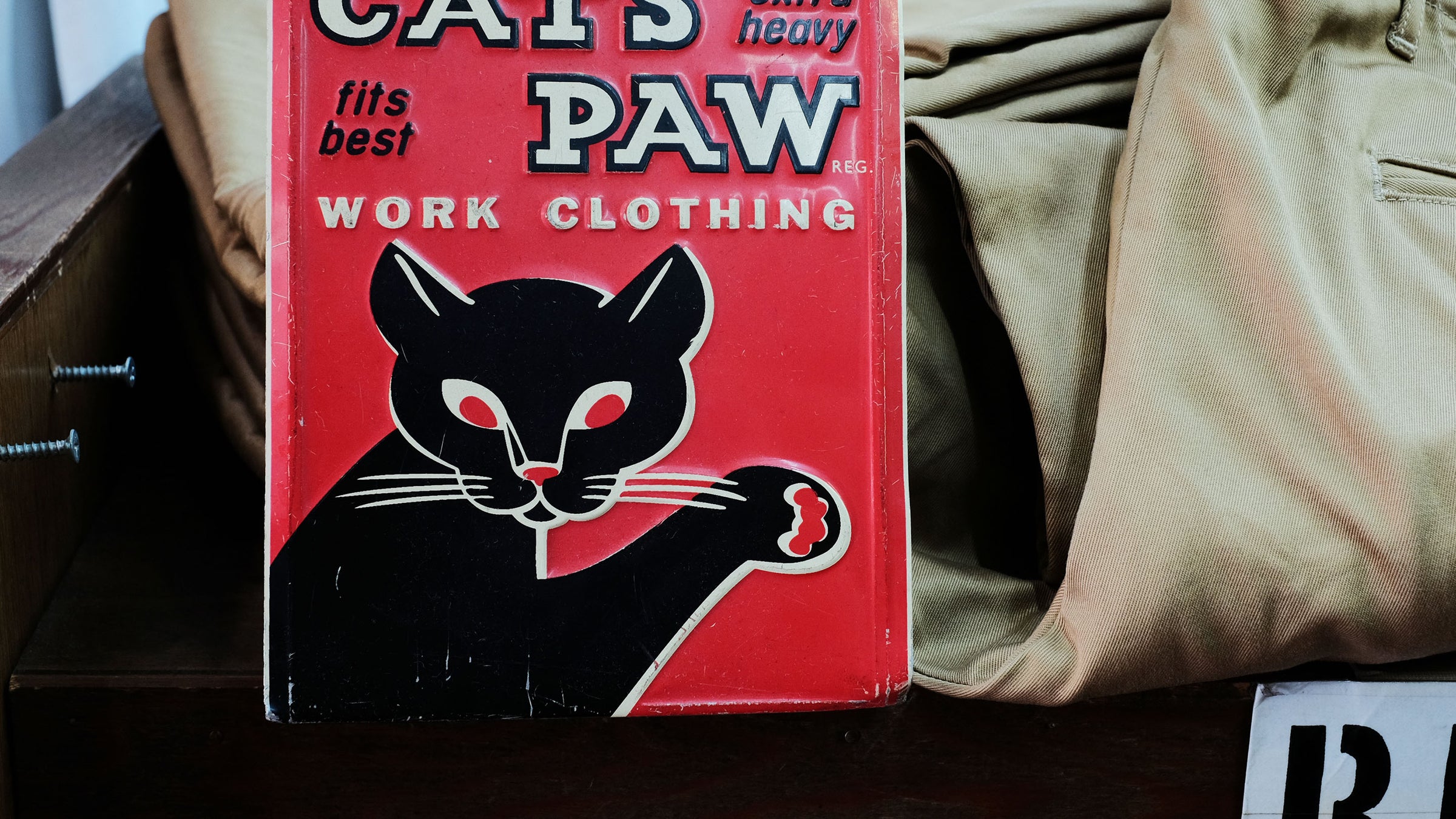CAT'S PAW
