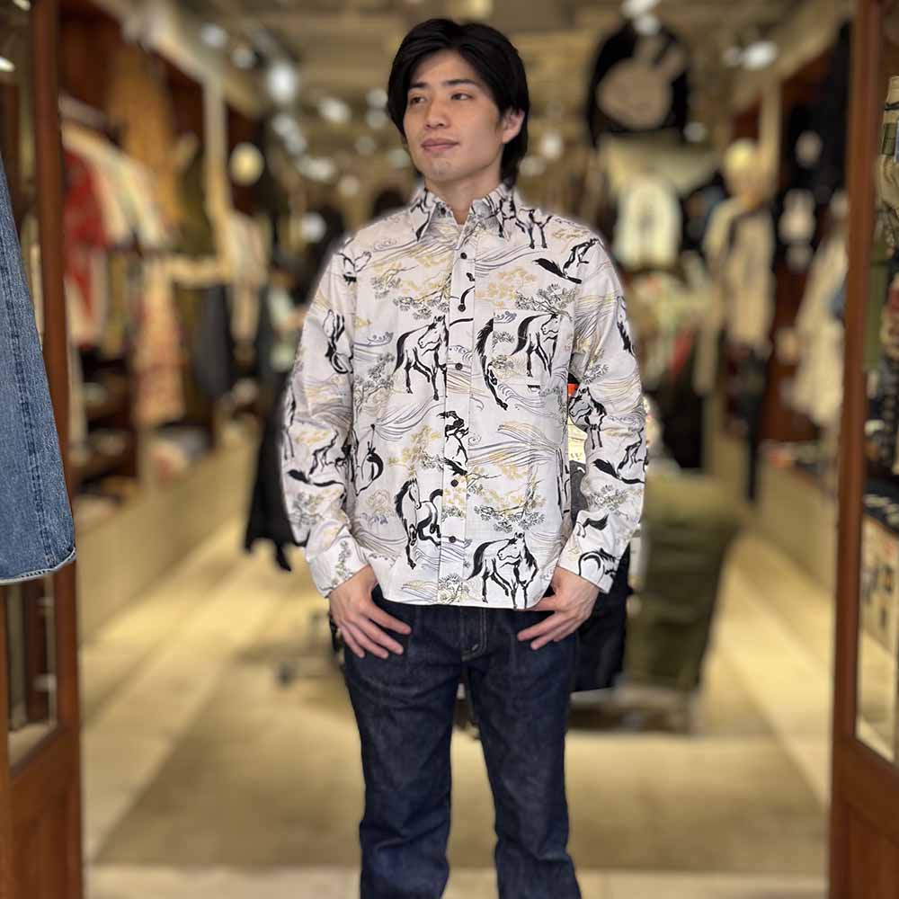 KOROMO ZAKURA - Southern Cloth - Long-Sleeve Regular Shirt - Ink painting horse depicted with Japanese traditional technique, KINSAI-style - SA1726