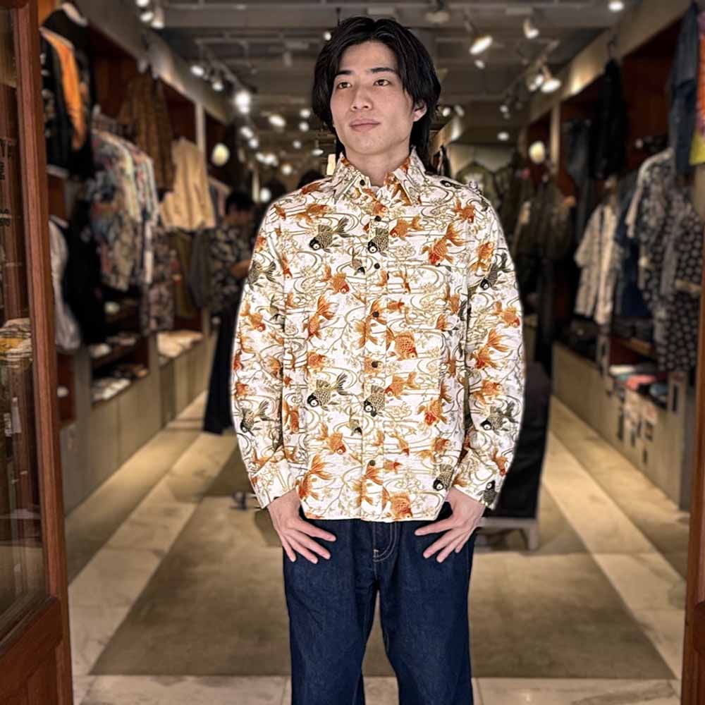 衣櫻 - サザンクロス素材 - 長袖レギュラーシャツ - 金彩流水金魚 - SA1725