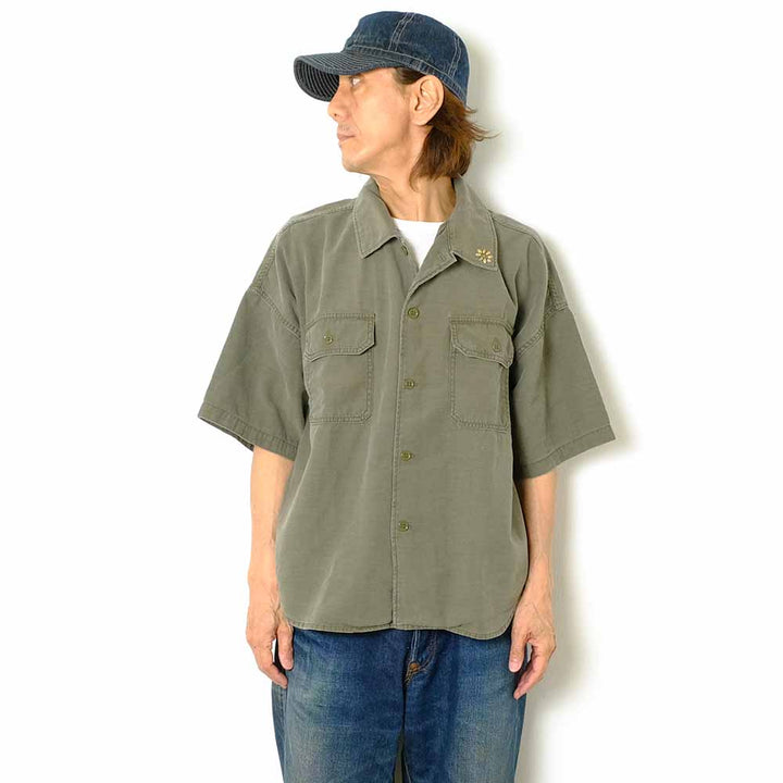 REMI RELIEF - WIDE MILITARY S/S SHIRT - Small Flower Studs - RN28369222