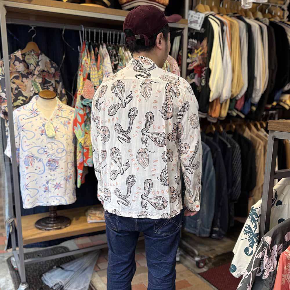STAR OF HOLLYWOOD × VINCE RAY - HIGH DENSITY RAYON OPEN SHIRT - KING COBRA - SH29487