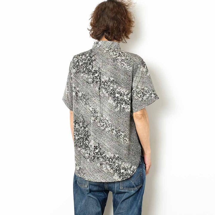 衣櫻 - 二越ちりめん素材 -  半袖レギュラーシャツ - 流花 - SA1608