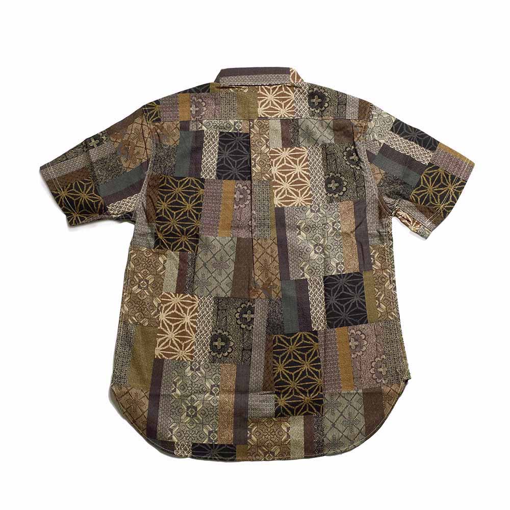 衣櫻 - サザンクロス素材 - 半袖レギュラーシャツ - 大島紬調パッチワークプリント - SA1685
