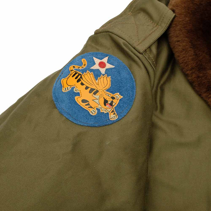 Buzz Rickson's - B-10 - RED RIB VERSION - SUPERIOR TOGS CO., INC. - 23rd FIGHTER SQ. - FLYING TIGERS - BR15746