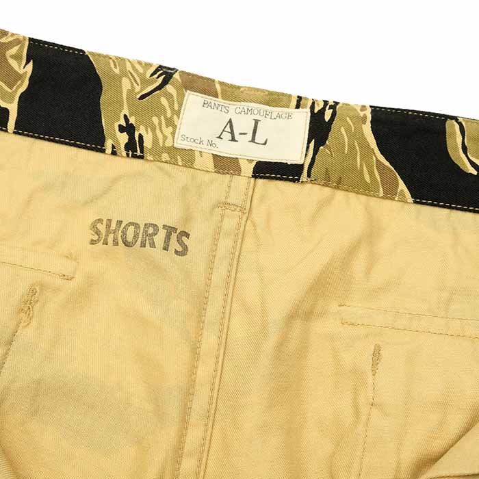 BUZZ RICKSON'S - GOLD TIGER PATTERNS SHORTS - BR51904