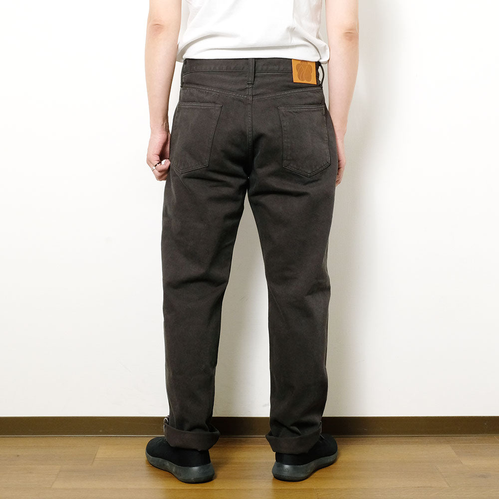 MOMOTARO JEANS - #100 STRAIGHT - BOTANICAL DYED - BAMBOO CHARCOAL - MMJZ6402