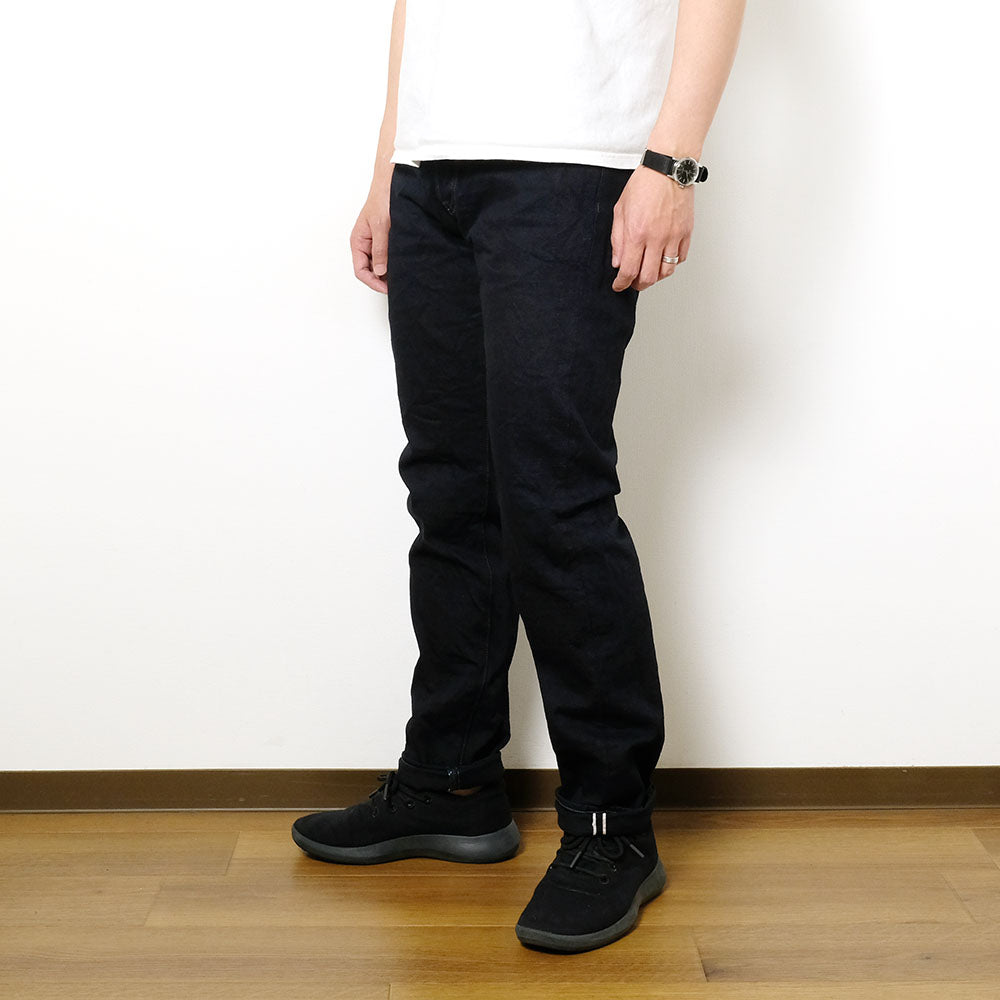 ONI DENIM - Regular Rise Neat Straight - 14oz. 14oz Indigo x Black ONI Denim - 青鬼 - ONI-246-14