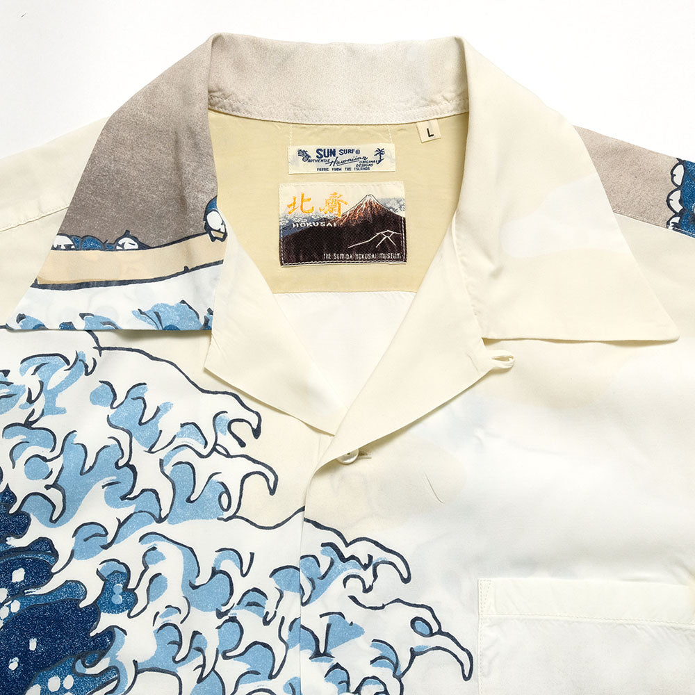 SUN SURF × National Treasure of Japan - Katsushika Hokusai - SPECIAL EDITION - The Great Wave of Kanagawa - SS37651