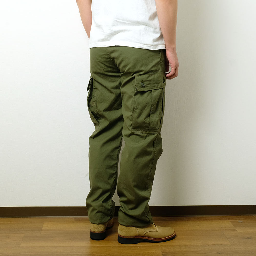 BUZZ RICKSON'S - TROUSERS,MEN'S, COTTON WIND RESISTANT POPLIN, OLIVE GREEN ARMY SHADE 107 - BR40927